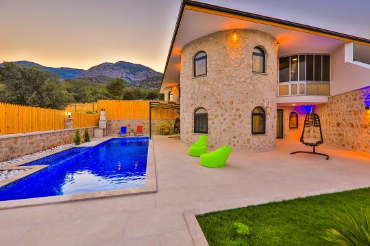 Villa Sandak 2