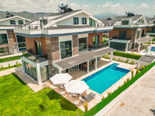 Villa Galaksi Venüs 1, a rental villa for 8 people in nature, with a private pool and a large garden